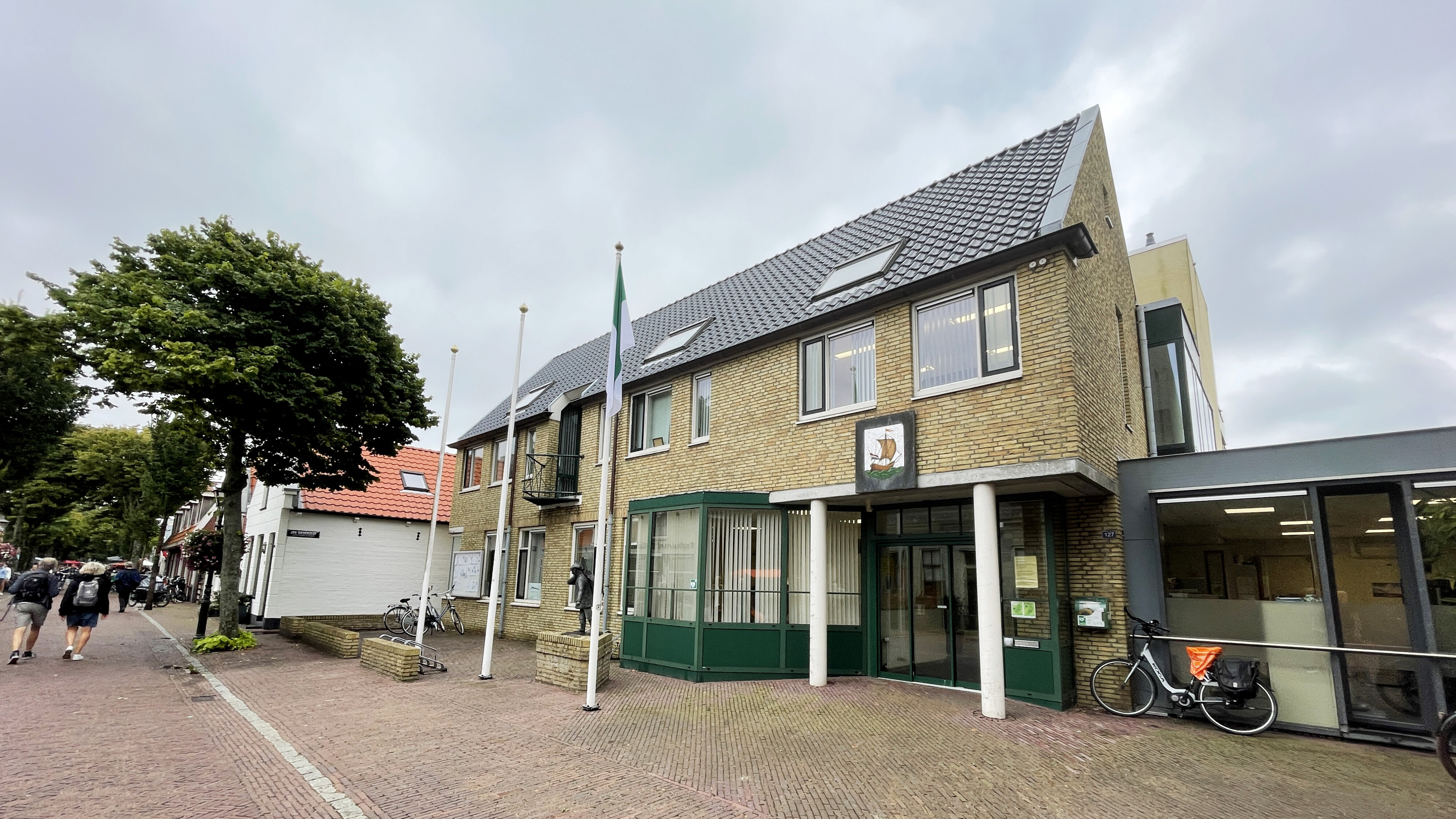 Nieuw Liberaal Vlieland wint gemeenteriedsferkiezing op Flylân