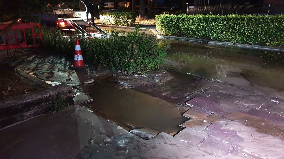 De sinkhole in Zuidlaren (Rechten: Persbureau Meter)