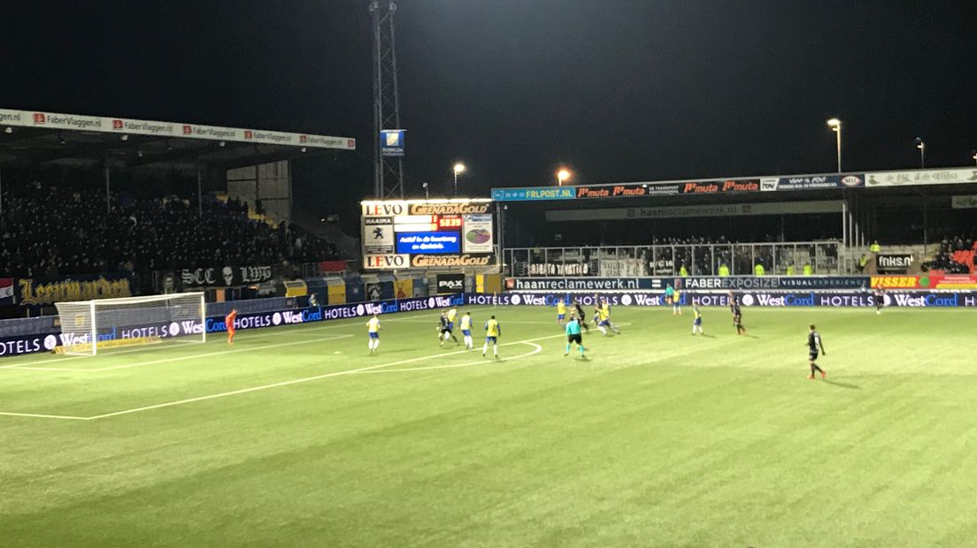 FC Emmen kwam in Leeuwarden niet verder dan 1-1 tegen Cambuur
