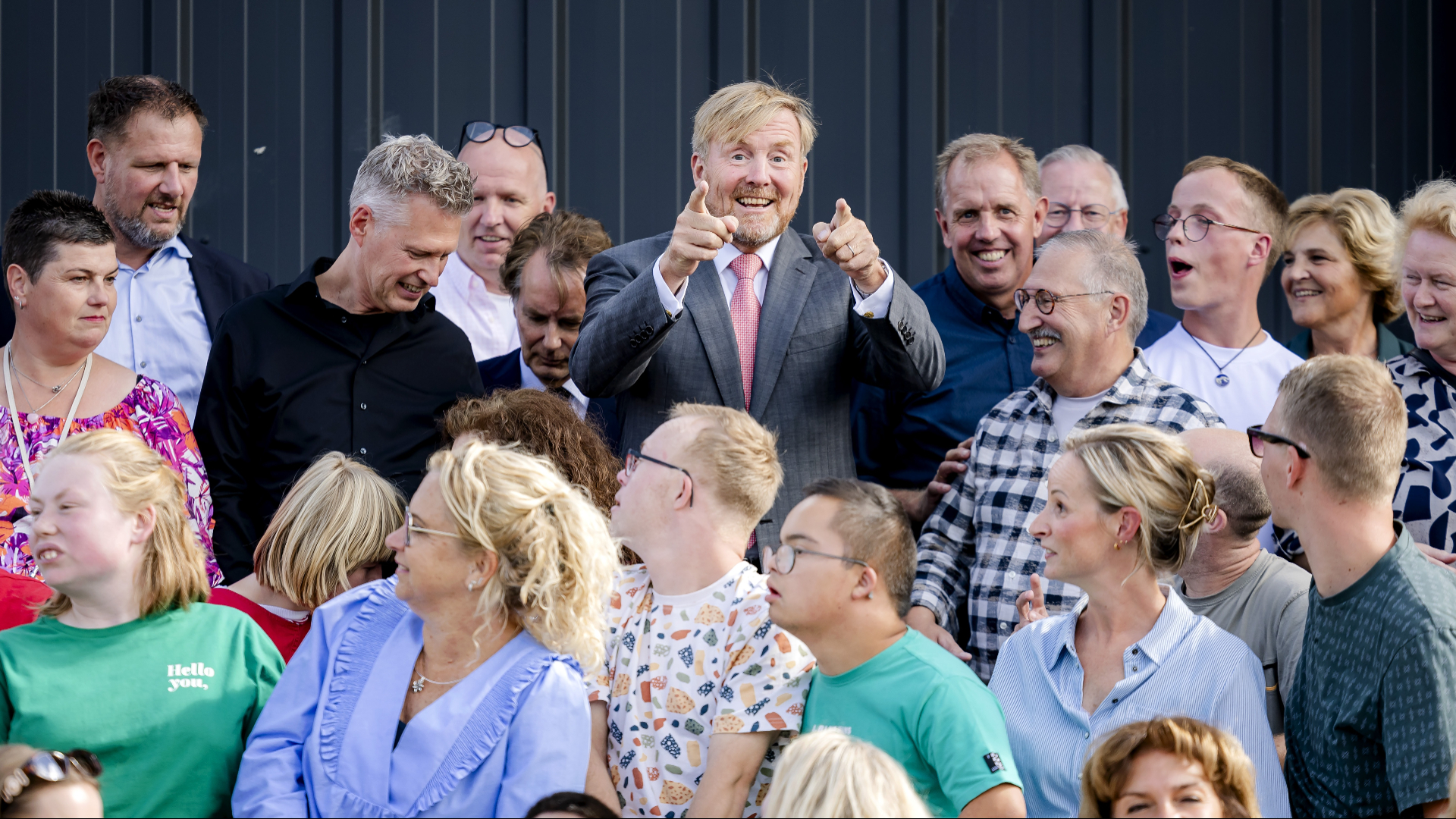 Zo zag het bezoek van de koning aan Houtense dagbesteding eruit