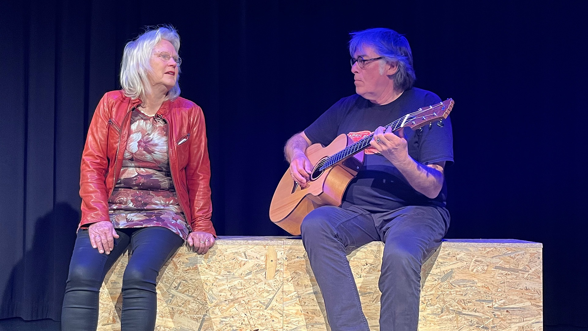 De muzyk fan Eddie Mulder hâldt de spanningsbôge oerein