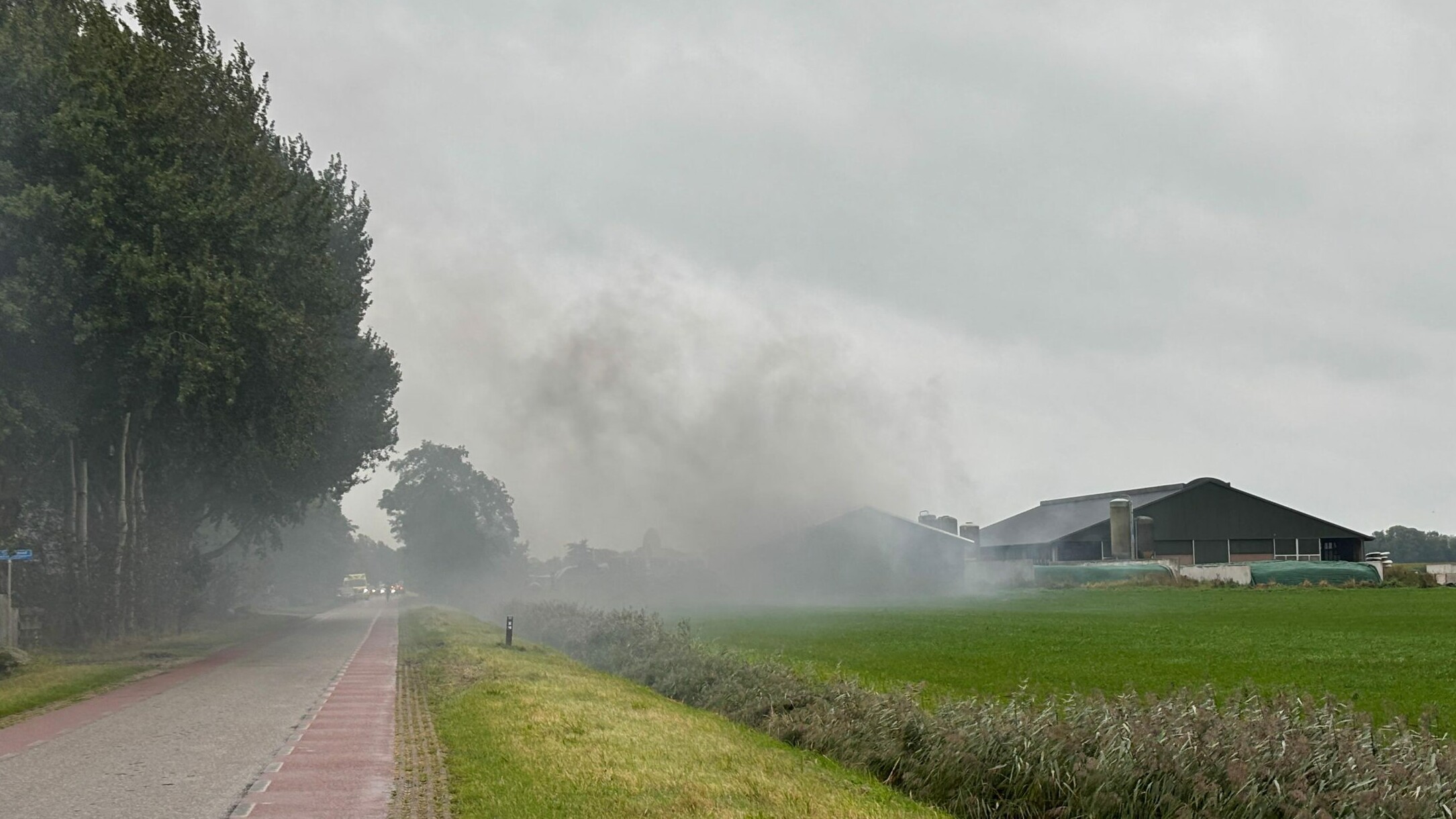 Bij de brand komt veel rook vrij