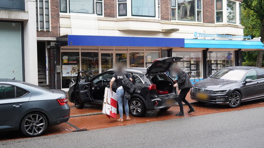 Ook aan de Nieuwe Ebbingestraat is een inval gedaan