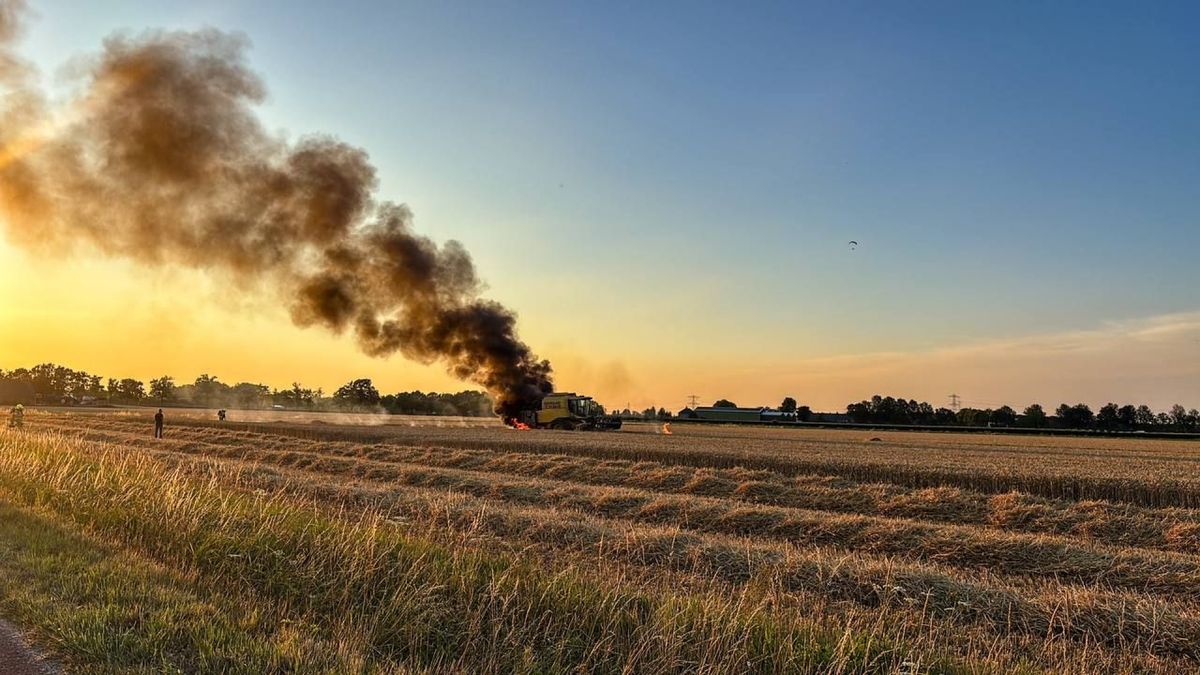Brand in combine • frontale botsing Varsseveld