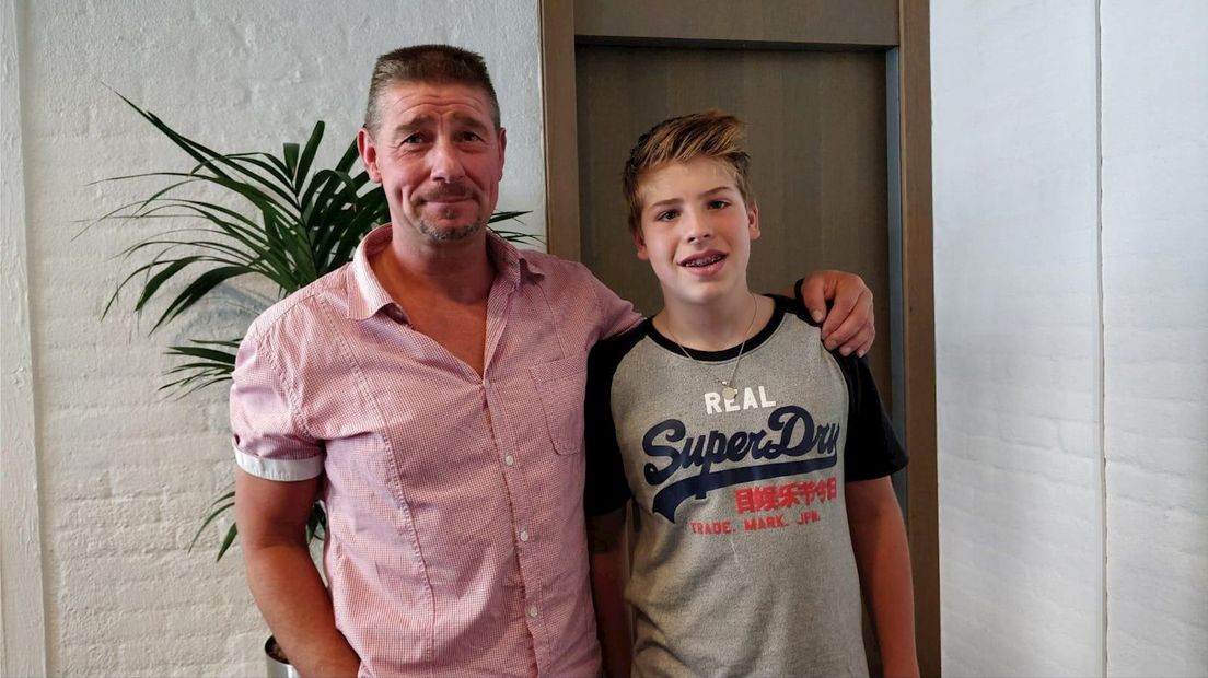 Het 12-jarige slachtoffer bedankte agent Johan Haarhuis uitvoerig voor diens heldendaad