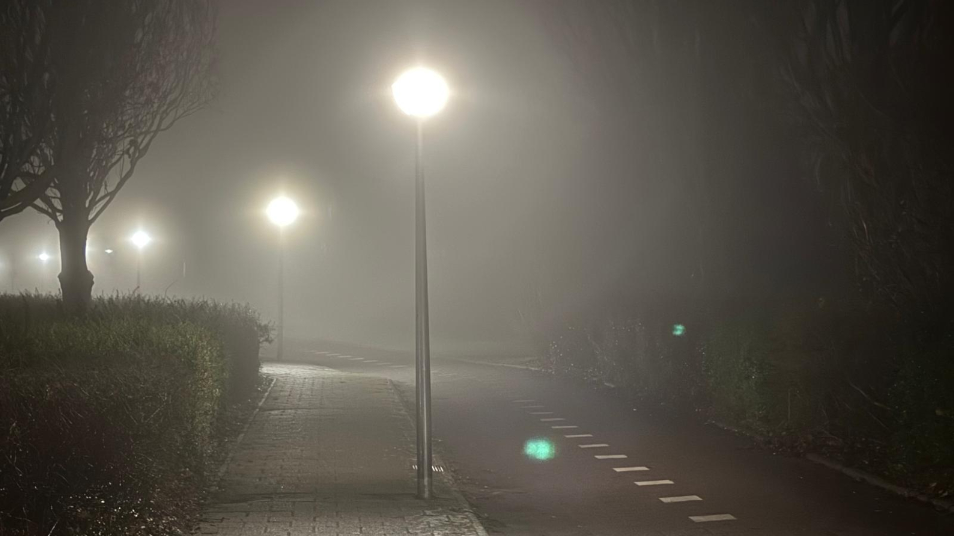 Het is woensdagochtend erg mistig, onder andere in Hellevoetsluis