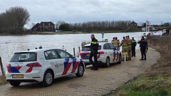 Persoon te water • meerdere autobranden