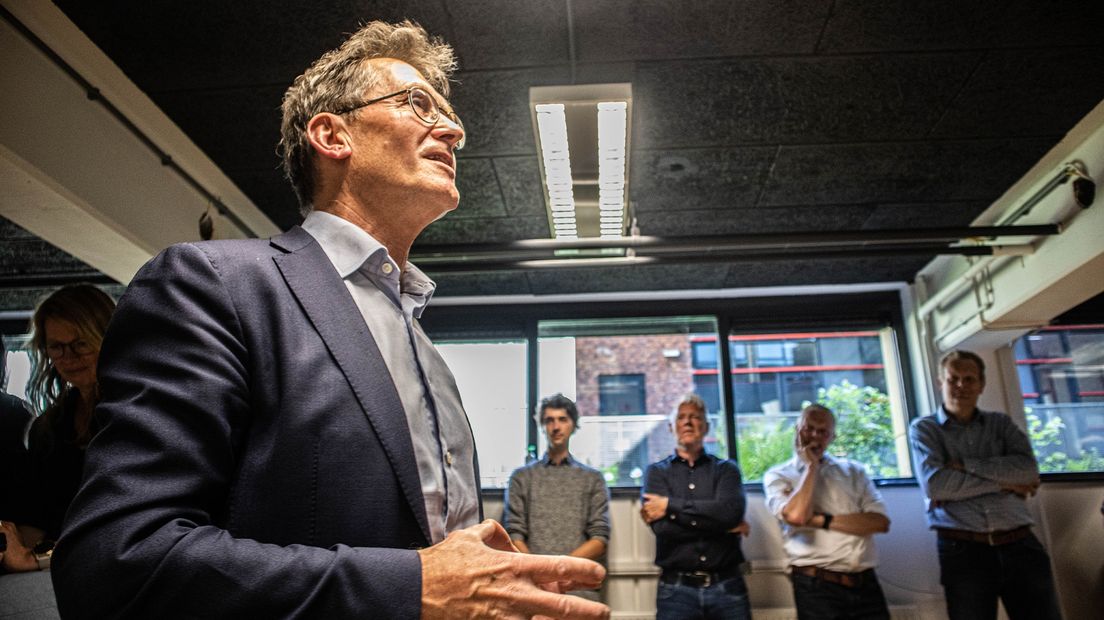 Nobelprijswinnaar Ben Feringa opende in Stadskanaal zijn 'eigen' Hub