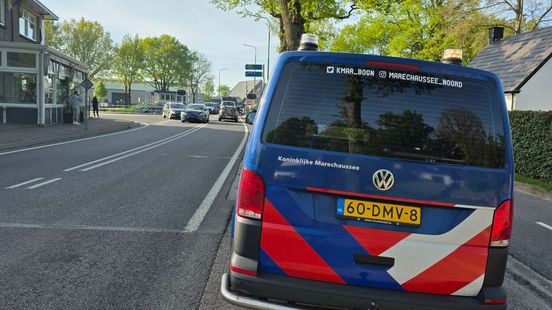 Verkeershinder op N371 Havelte na twee ongelukken. Verkeershinder op N371 Havelte na twee ongelukken.