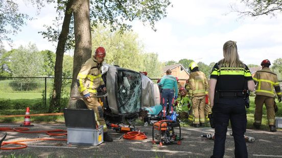 Vrouw ernstig gewond bij zwaar ongeluk in Klarenbeek
