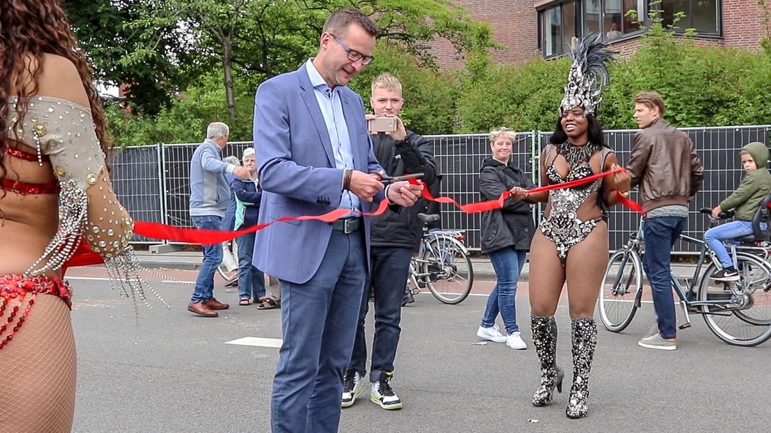 Wethouder Leemrijse opent de TT-kermis (Rechten: Persbureau Meter)