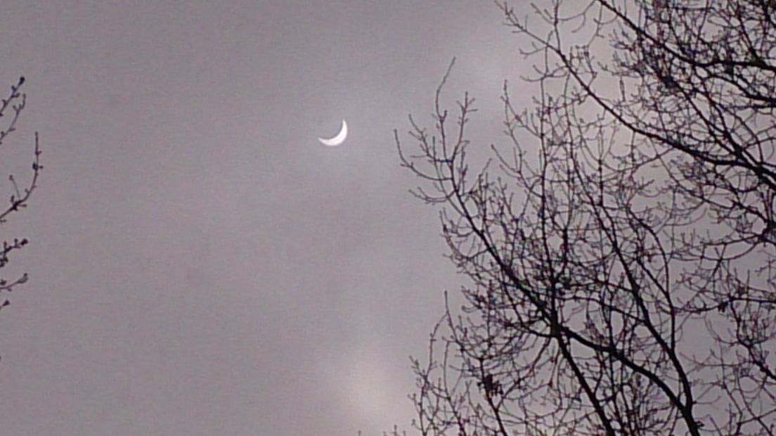 In Sleen was de verduistering wel met het blote oog te zien