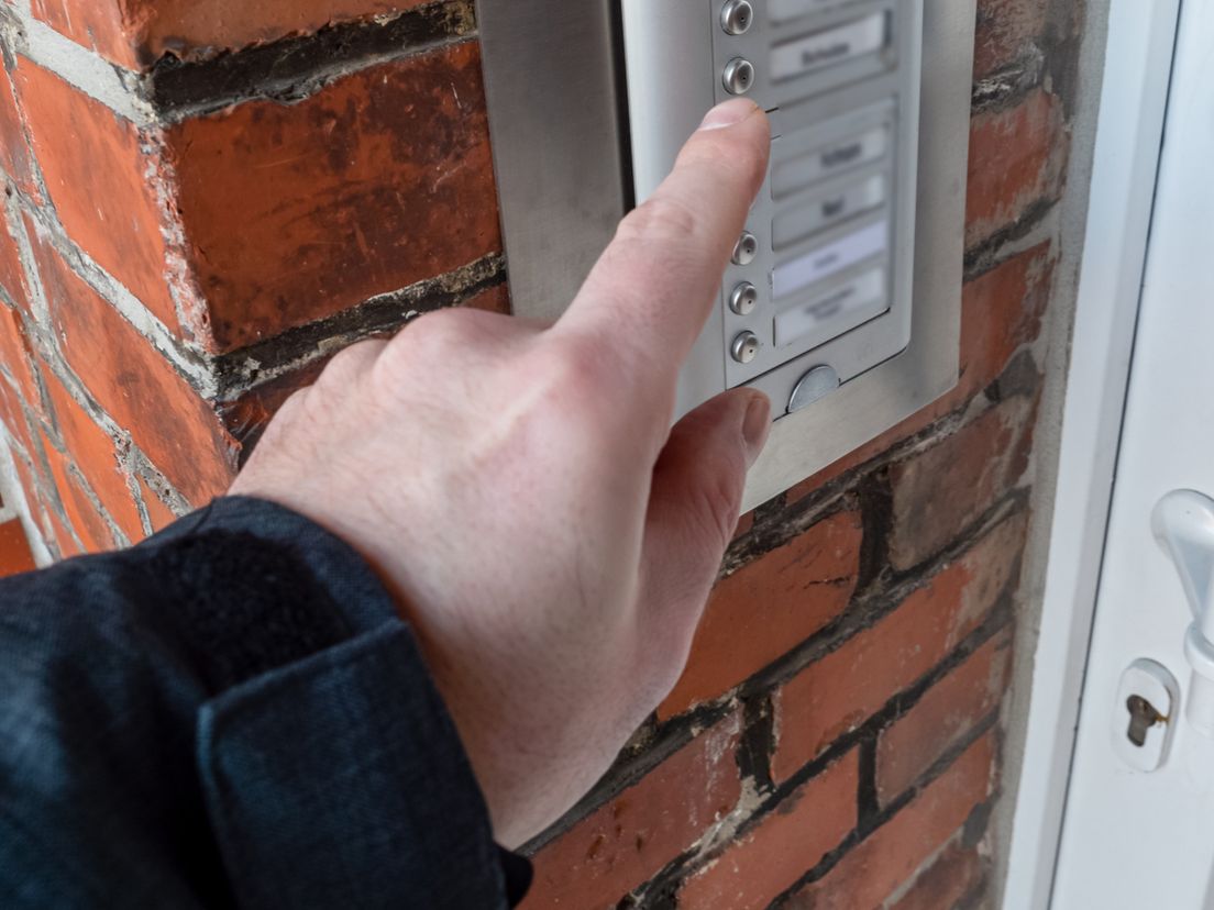 De pinpas en pincode van de vrouw werden ontfutseld