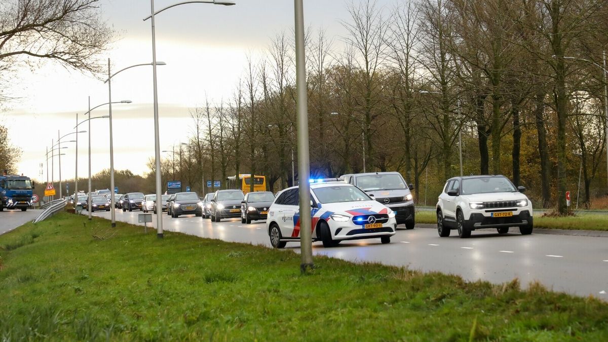 File op N355 in Leeuwarden na ongeluk | Eerste nachtvorst van het jaar