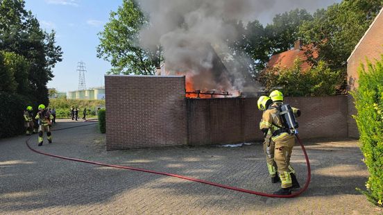 Brandweer redt kat bij woningbrand in Wageningen