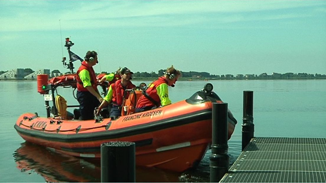 Reddingsbrigade op Eemmeer. Archief.