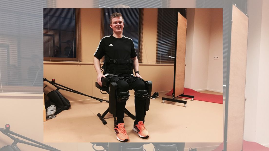 Dennie Jager traint met zijn exoskelet