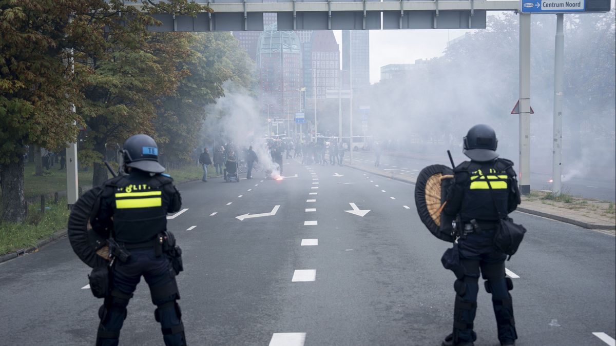 Haagse politiek razend over rellen: 'Geweld en extremisme accepteren we niet'