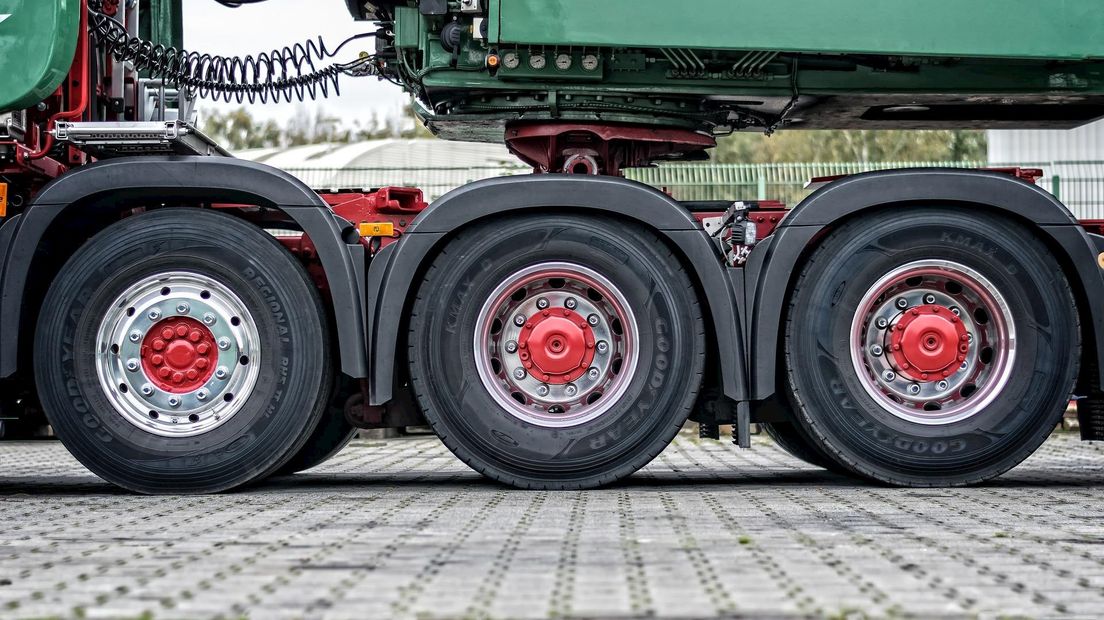 Half jaar celstraf voor Goorse trucker die met vrachtwagen inreed op man