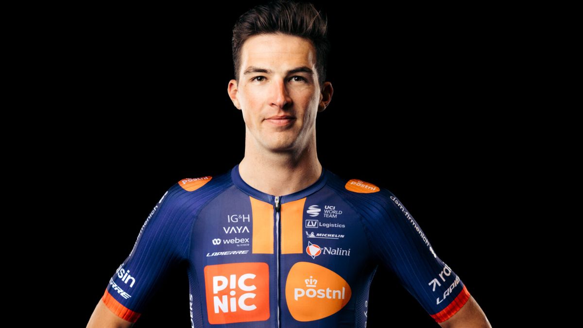 Dappere uitval resulteert net niet in zege voor De Jong bij eerste wedstrijd als profrenner