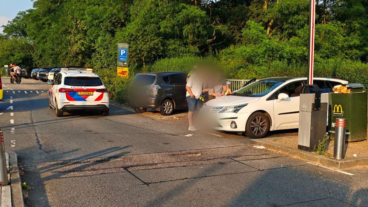 Botsing op parkeerterrein bij McDonald's