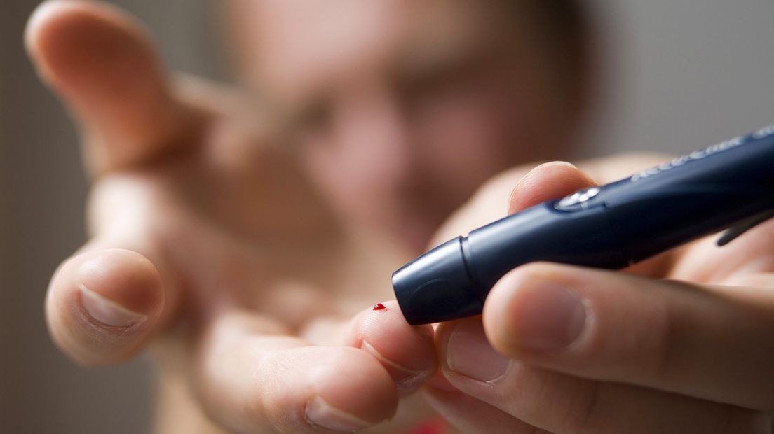 Een diabetespatiënt moet iedere dag zijn bloedwaarden meten