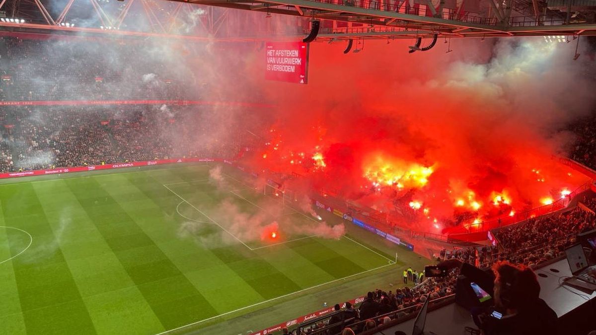 Liveblog: Ajax - FC Groningen wordt hervat