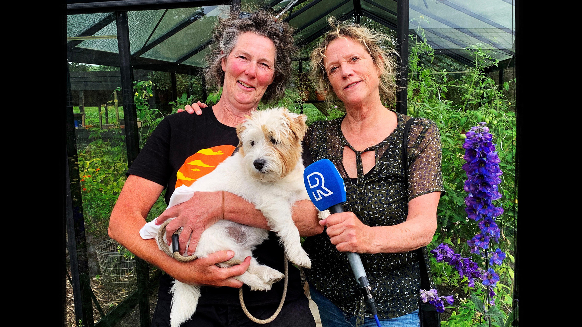 Chris Vemer (rechts) met Tineke de Lange en hond Bep.