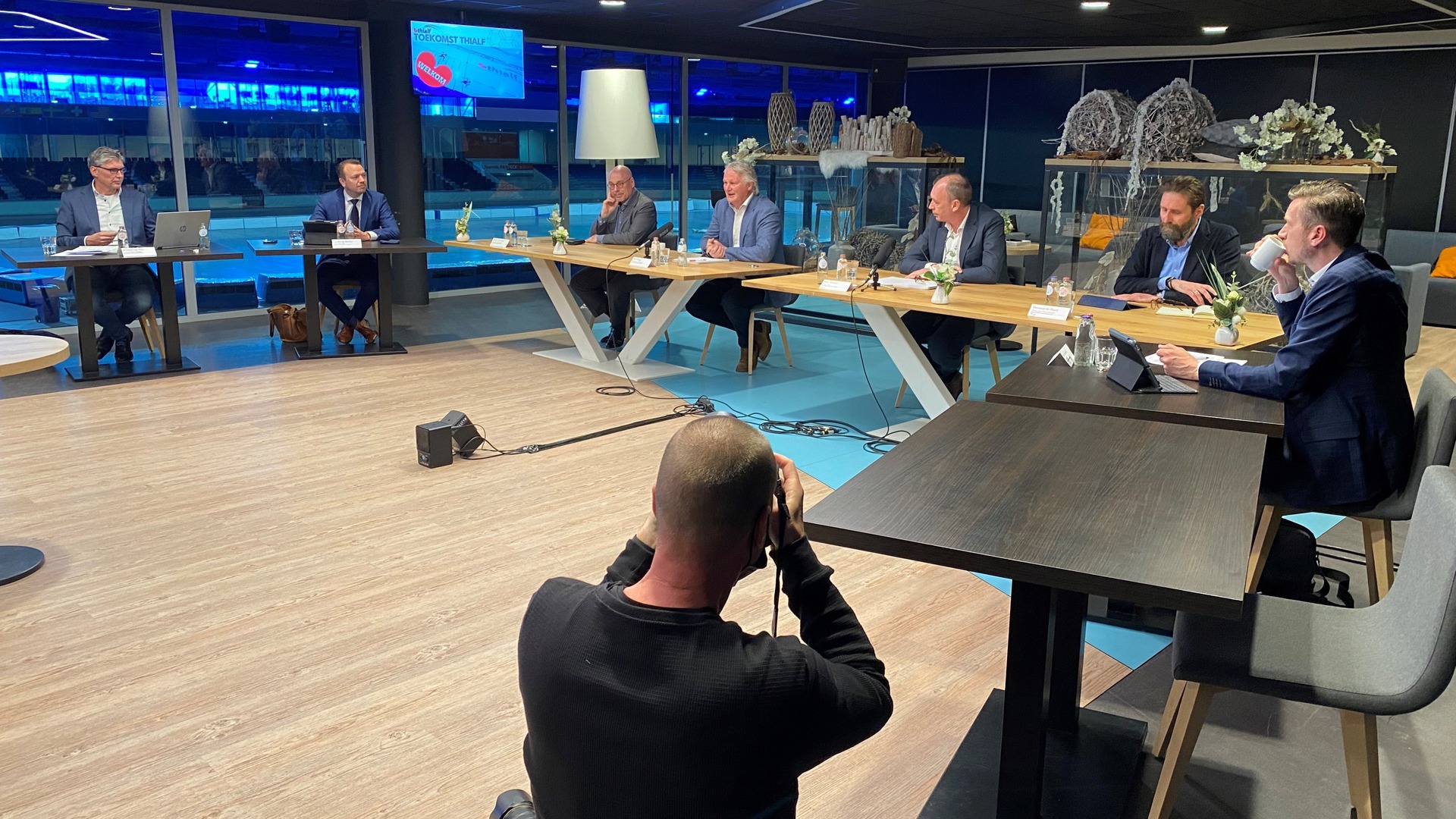 It rapport 'Samen Thialf' waard tiisdei presintearre yn it iisstadion
