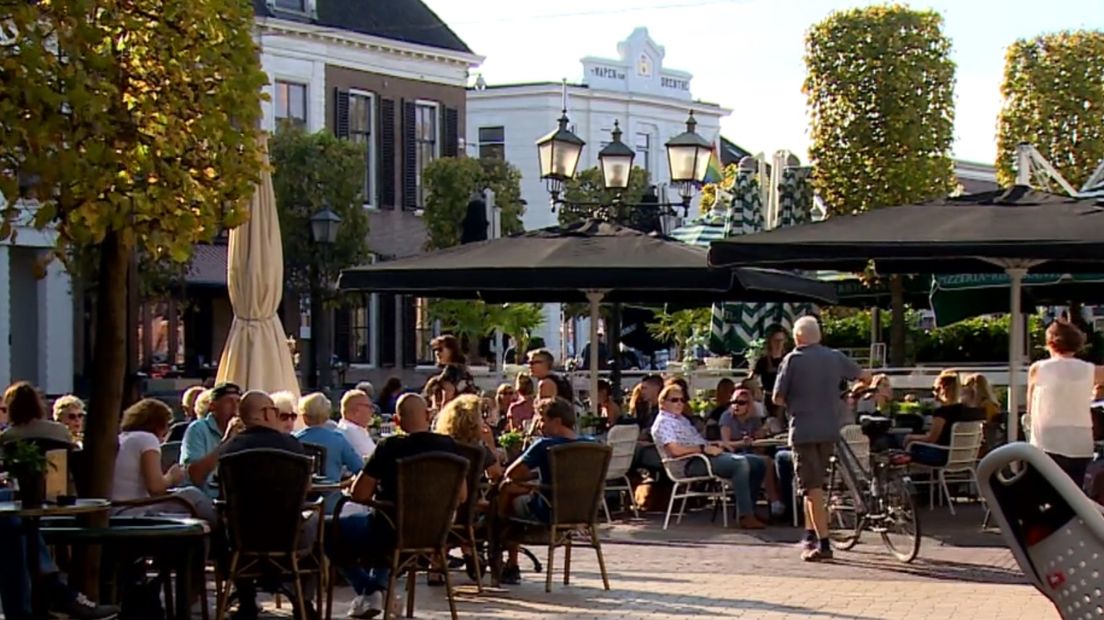 Veel mensen pakten vandaag een terrasje (Rechten: RTV Drenthe)