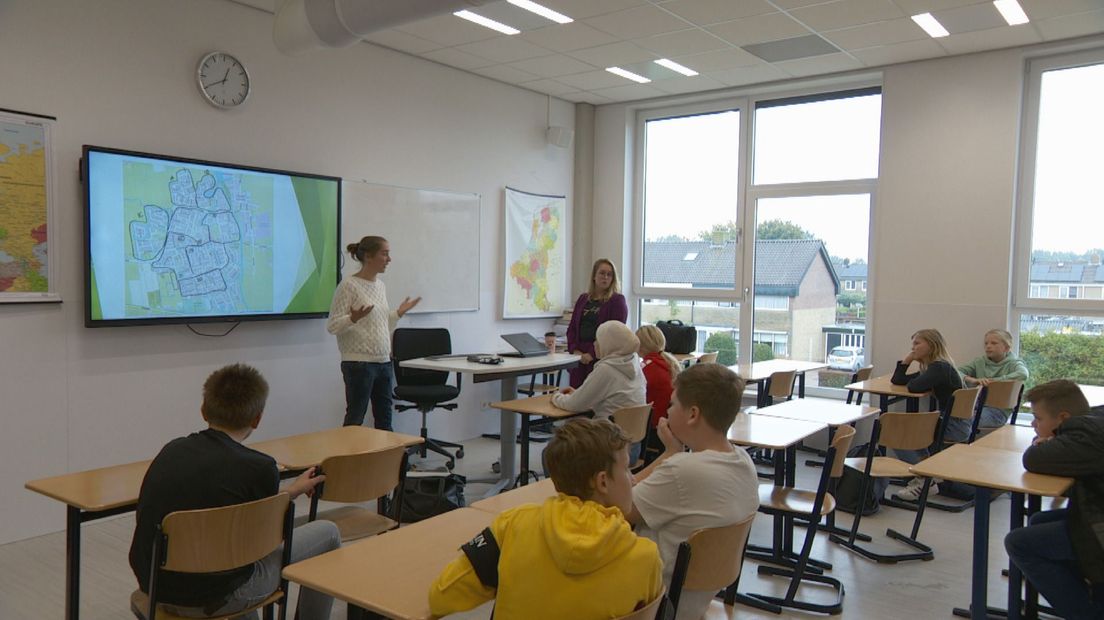 Learlingen yn Kollum yn aksje foar Skjin Wetter