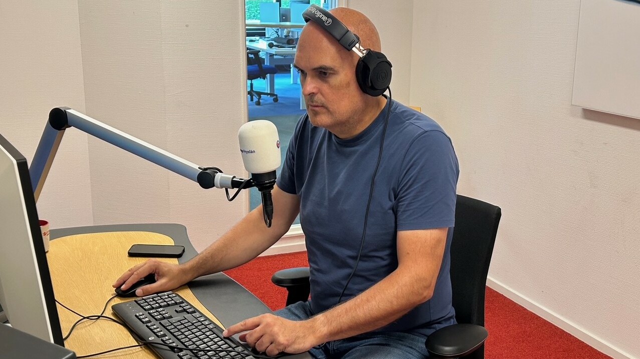 Andries Bakker pakt zijn werk langzamerhand weer op