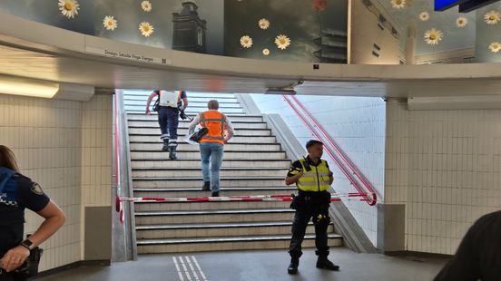 Twee rijstroken A1 bij Deventer dicht door ongeluk. Twee rijstroken A1 bij Deventer dicht door ongeluk.