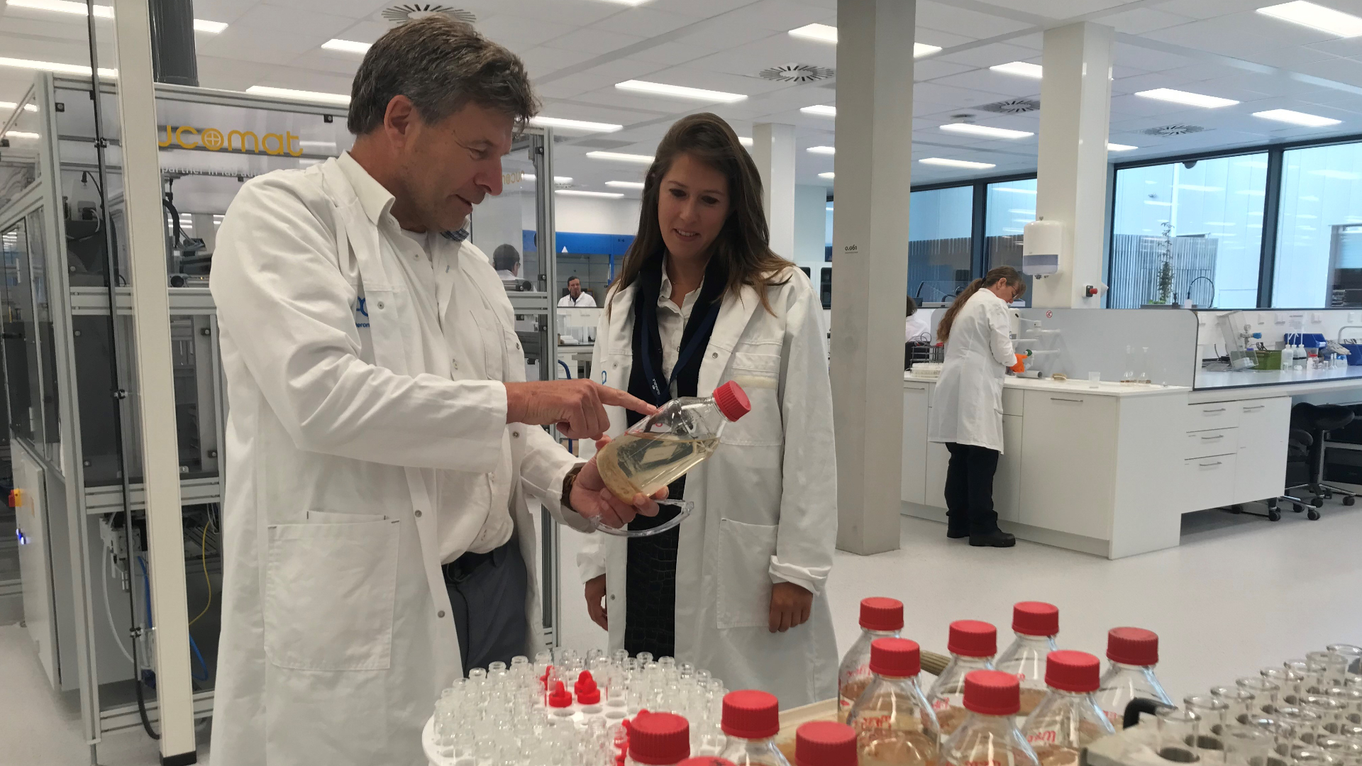 Meten is weten: in nieuw laboratorium in Houten testen ze waterkwaliteit