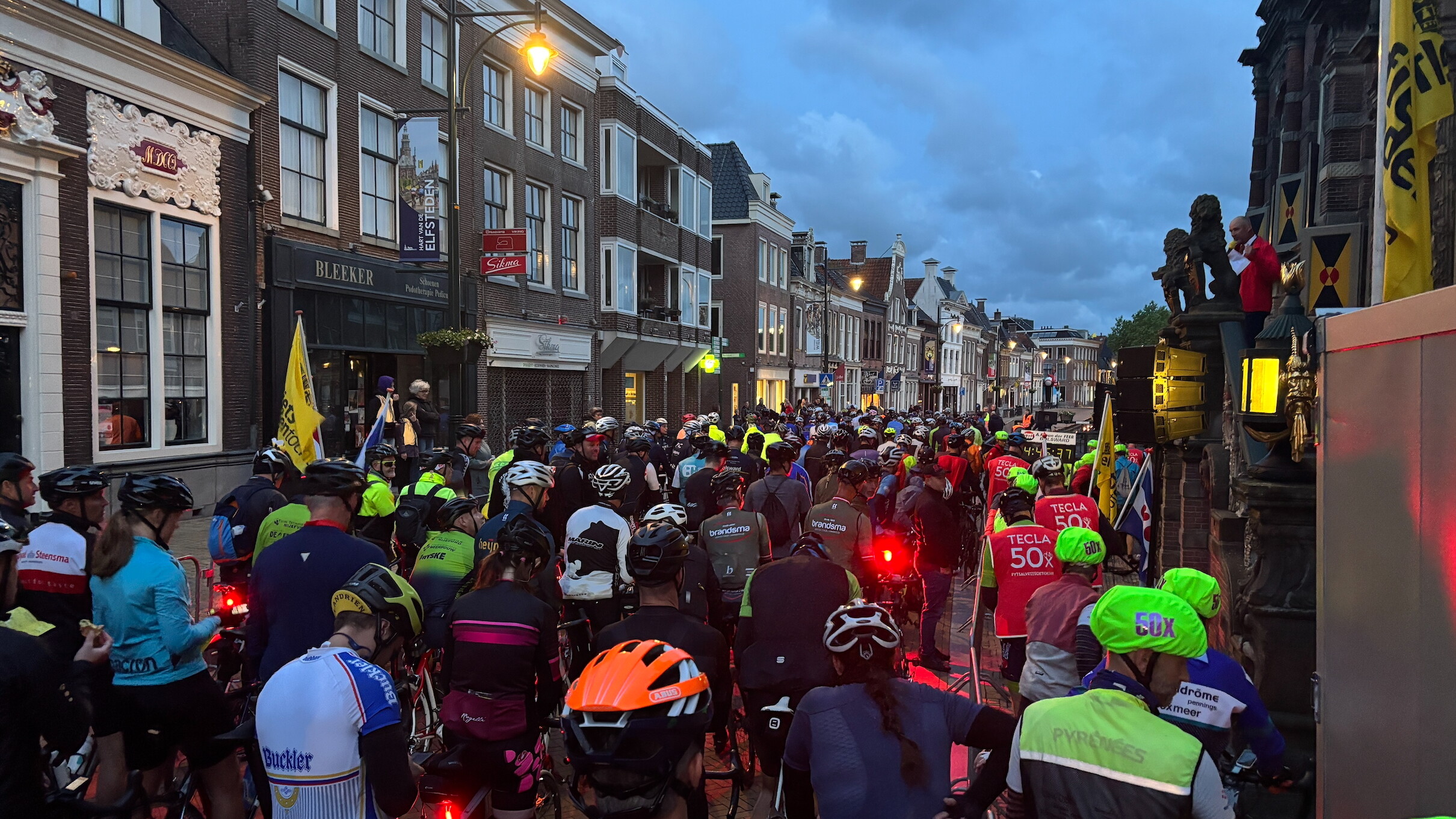 Vroege start in Bolsward in 2025