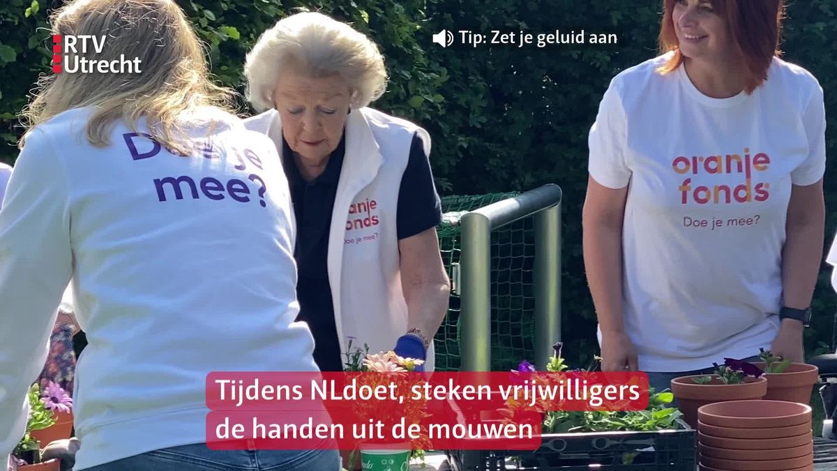 Prinses Beatrix op bezoek in Maartensdijk