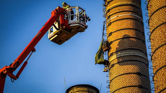 Ernstig scooterongeval • activist weer uit de toren. Ernstig scooterongeval • activist weer uit de toren.