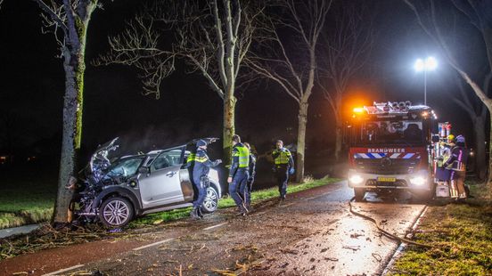 Automobiliste overleden na ernstig ongeluk Harmelen. Automobiliste overleden na ernstig ongeluk Harmelen.