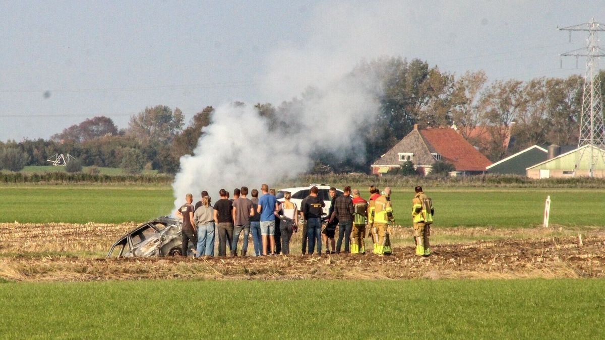 Jongeren crashen met auto die daarna in brand vliegt | Rijdende aanhanger vliegt in de brand in Drac