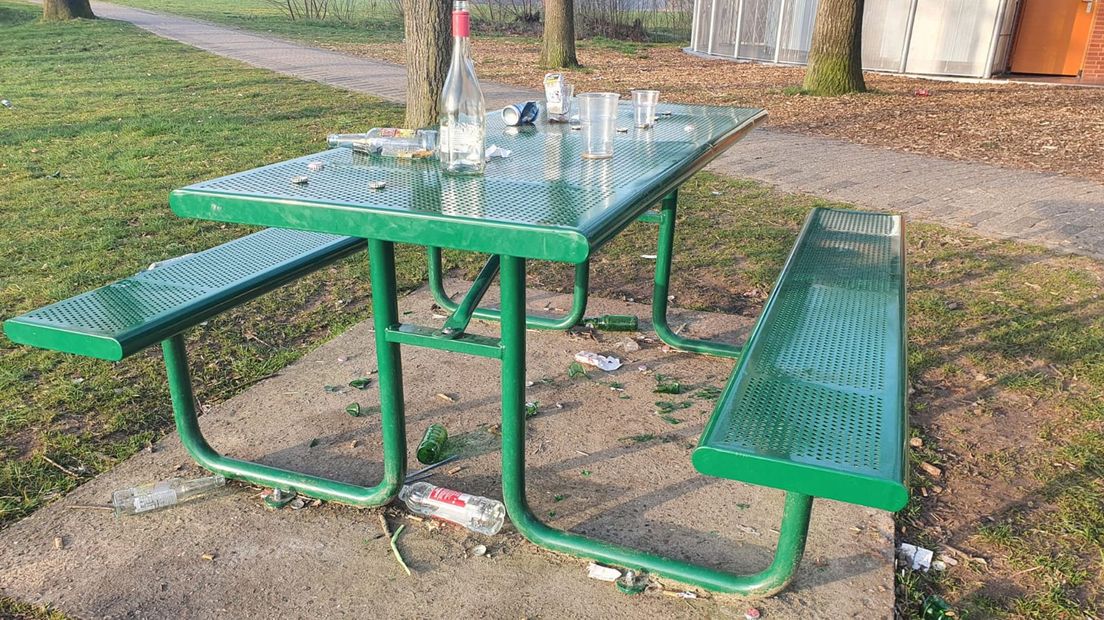 Gebroken glas op Het Hulsbeek