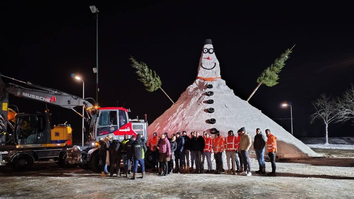 Staphorst pakt nationaal record met sneeuwpop van 12 meter: 'Fantastisch'