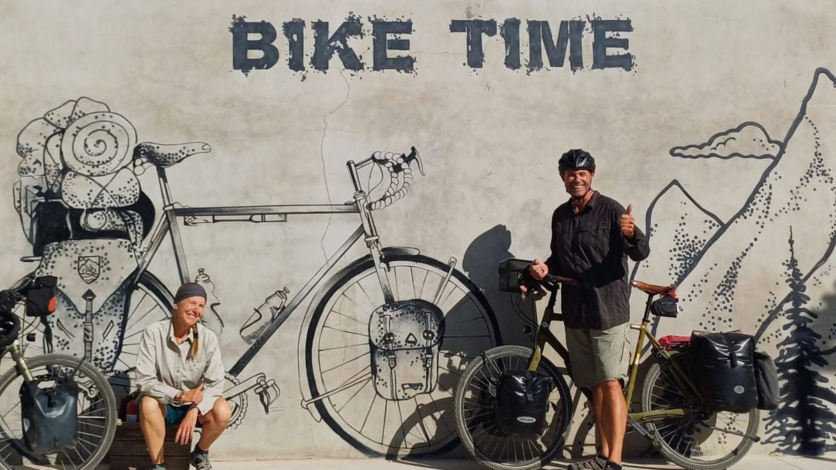 Zeeuwse fietsers gestrand in Dubai: 'Het belangrijkste is dat we hier wegkomen'