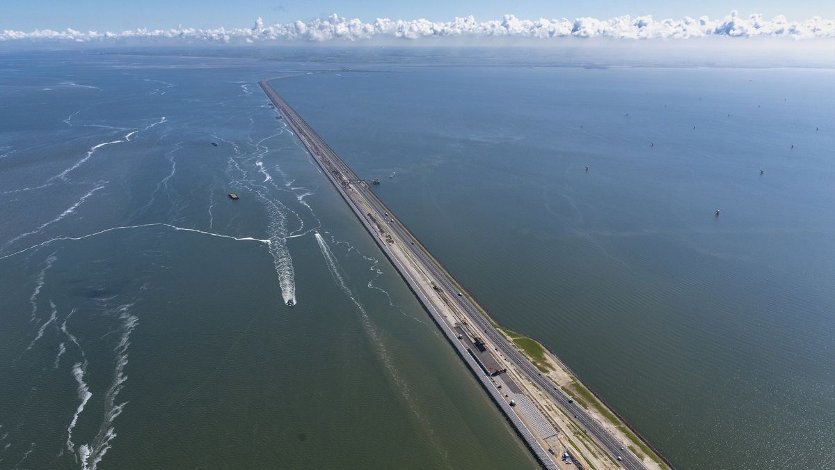 Afsluitdijk hele nacht in beide richtingen dicht