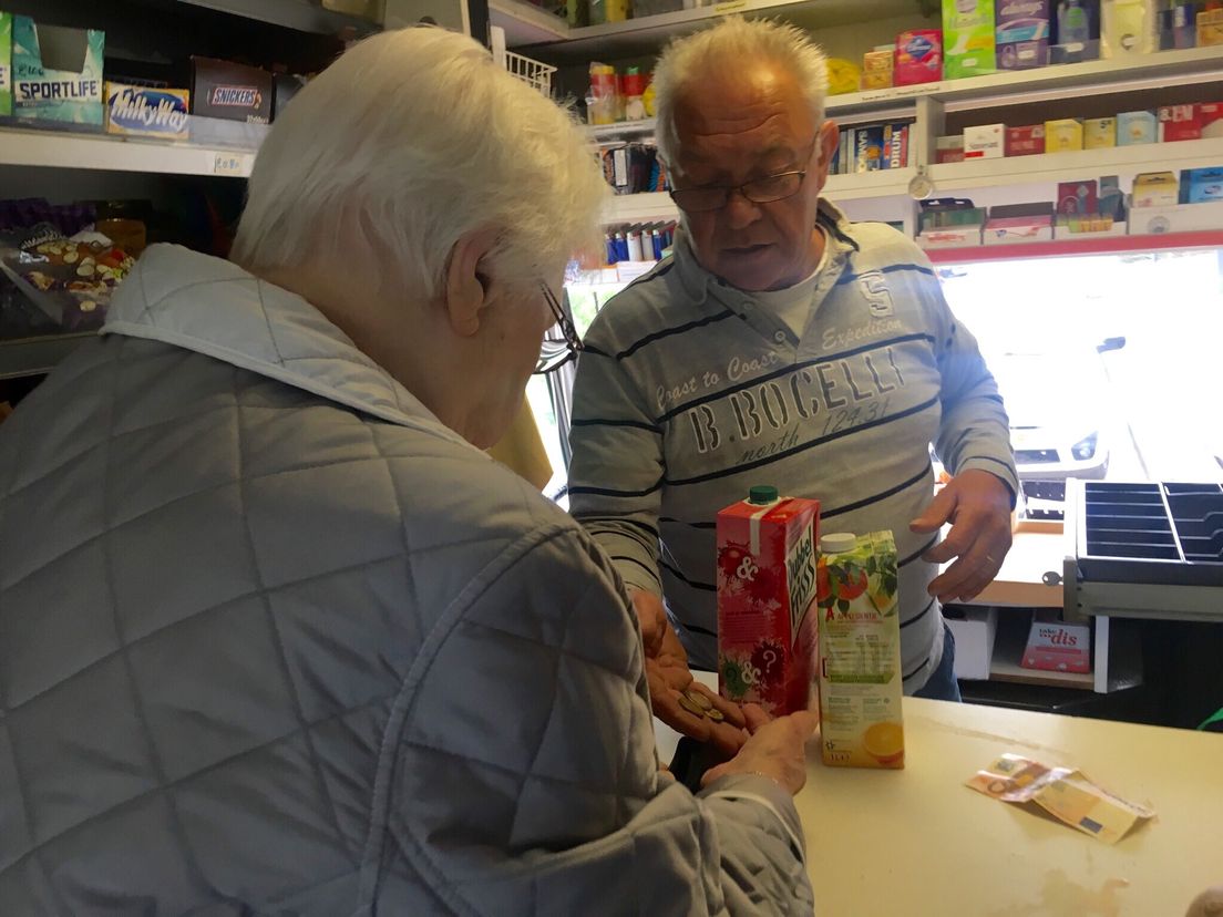 Wout en Nel begonnen zes jaar geleden met hun supermarkt op wielen