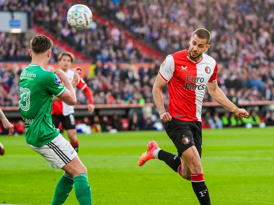 LIVE: Feyenoord via Hancko dichtbij de openingstreffer in duel met PEC Zwolle (0-0)