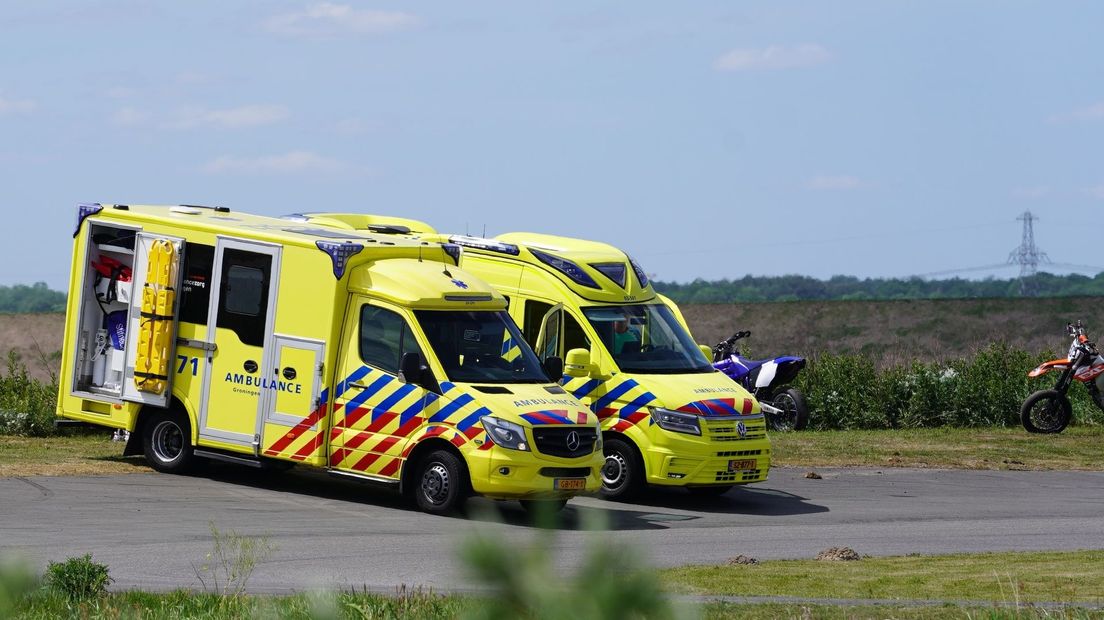 Twee ambulances kwamen naar het circuit (Rechten: Van Oost Media)