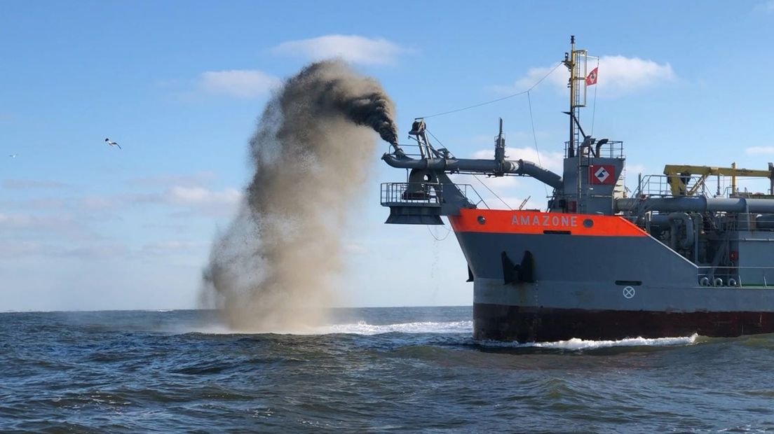 Baggerwerkzaamheden in de Waddenzee.