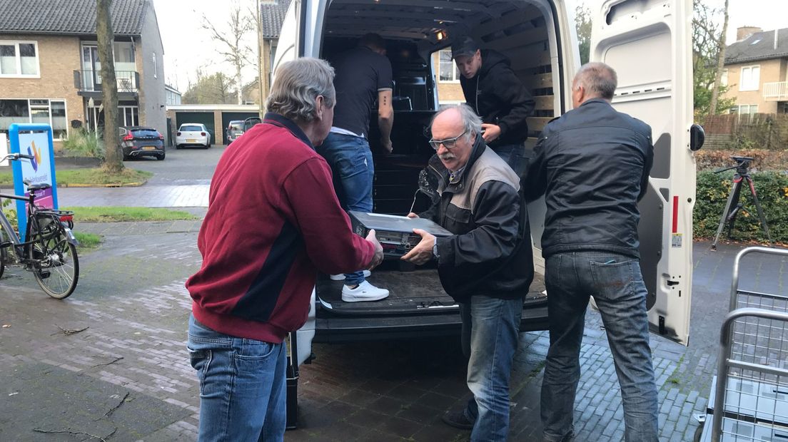 Bij Assen Digitaal worden de 180 gratis desktops van Beeld en Geluid uit Hilversum met open armen ontvangen