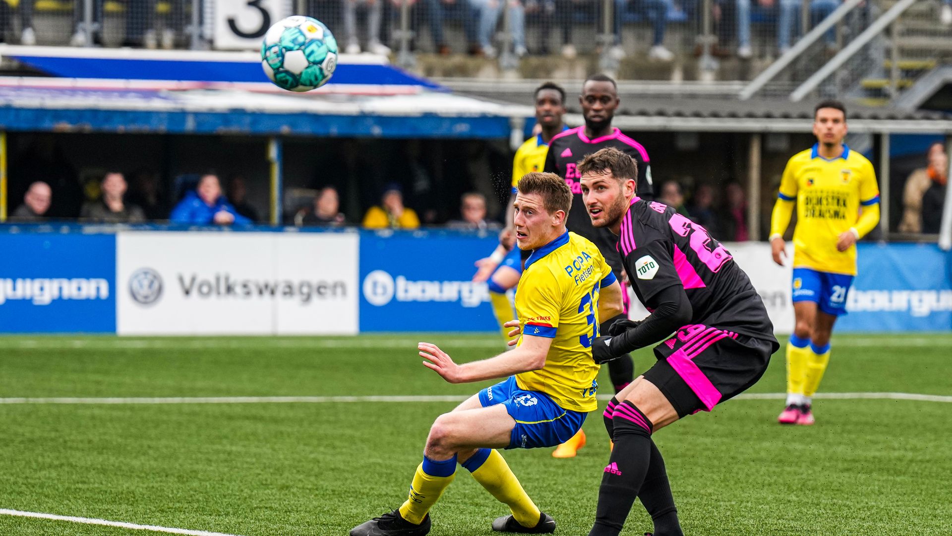 TERUGLEZEN: Feyenoord Blijft Op Kampioenskoers Na Overwinning Op SC ...