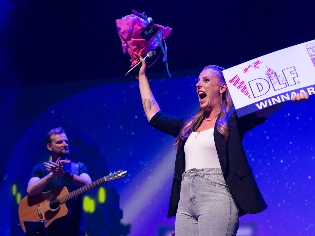 Marianne Veenstra wint Drèents Liedtiesfestival 2024